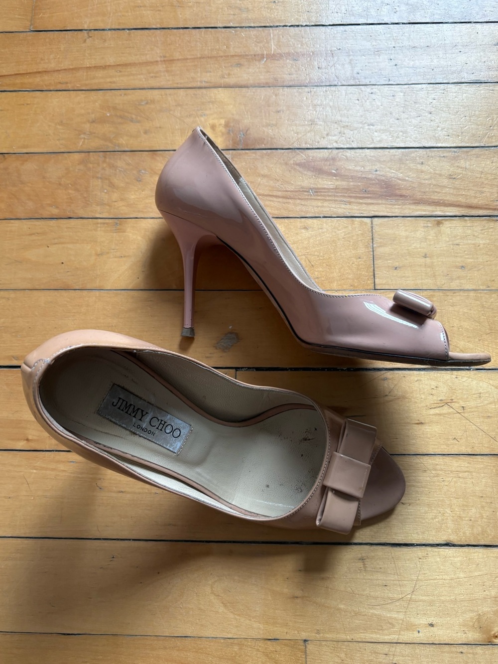 Jimmy Choo Sz 8.5 Patent Leather Nude Bow High Heels